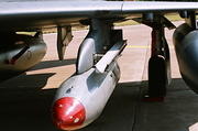 db_port_fuel_tank_and_missile_pylon1.jpg