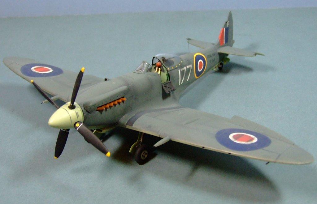 Supermarine Seafire F.XVII, Fleet Air Arm, 1:48