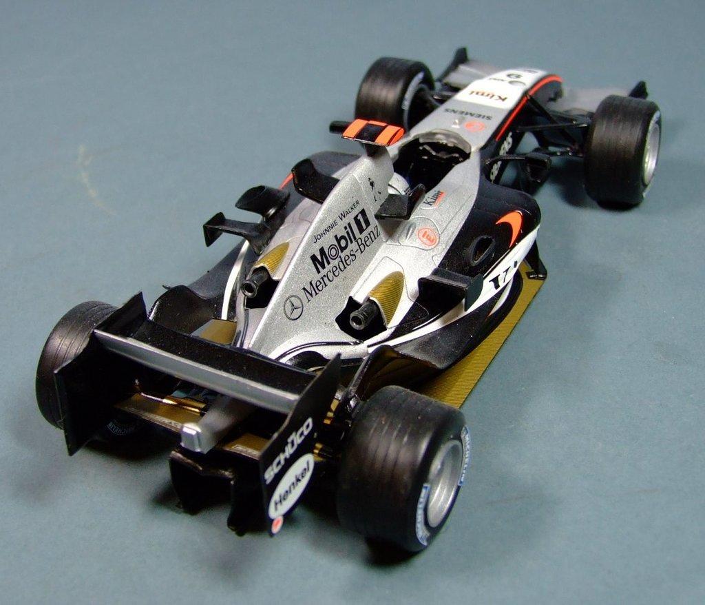 McClaren MP4-20, 1:24