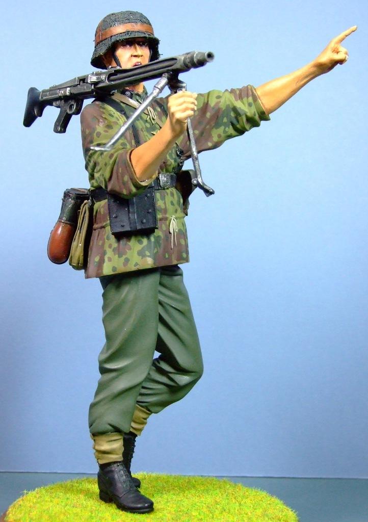 Totenkopf Machine Gunner, 1:9