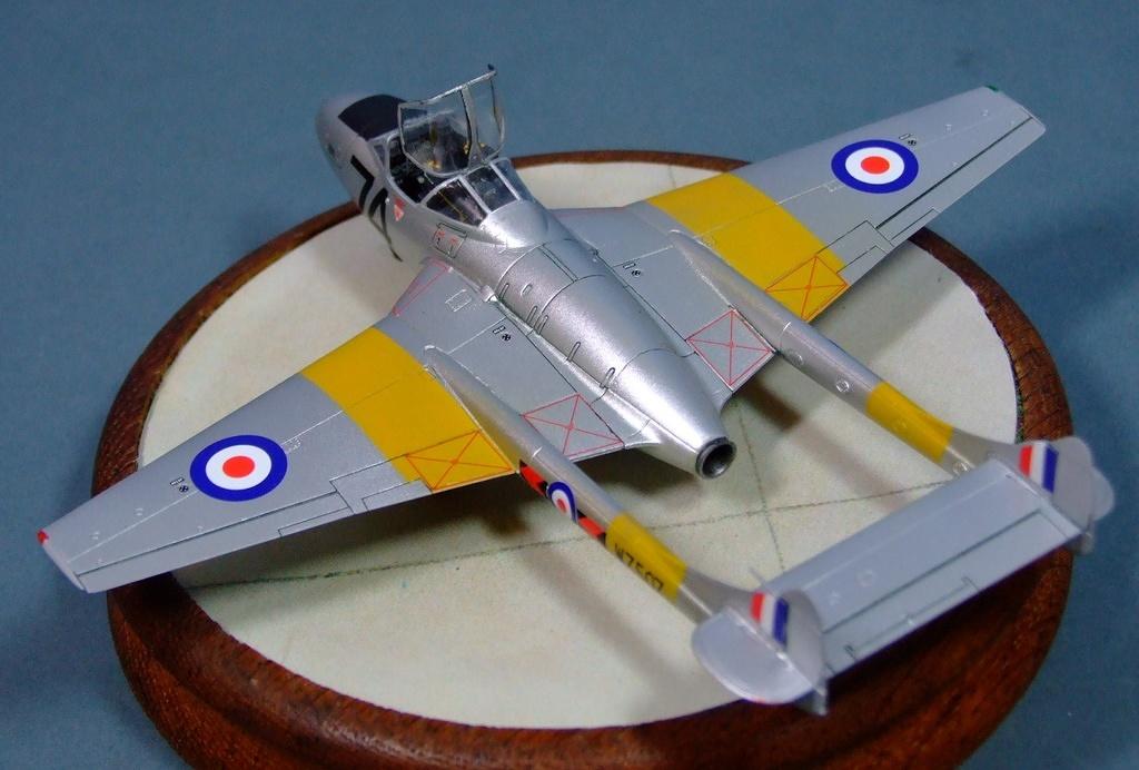 De Havilland Vampire T.11, North Weald, 2012, 1:72