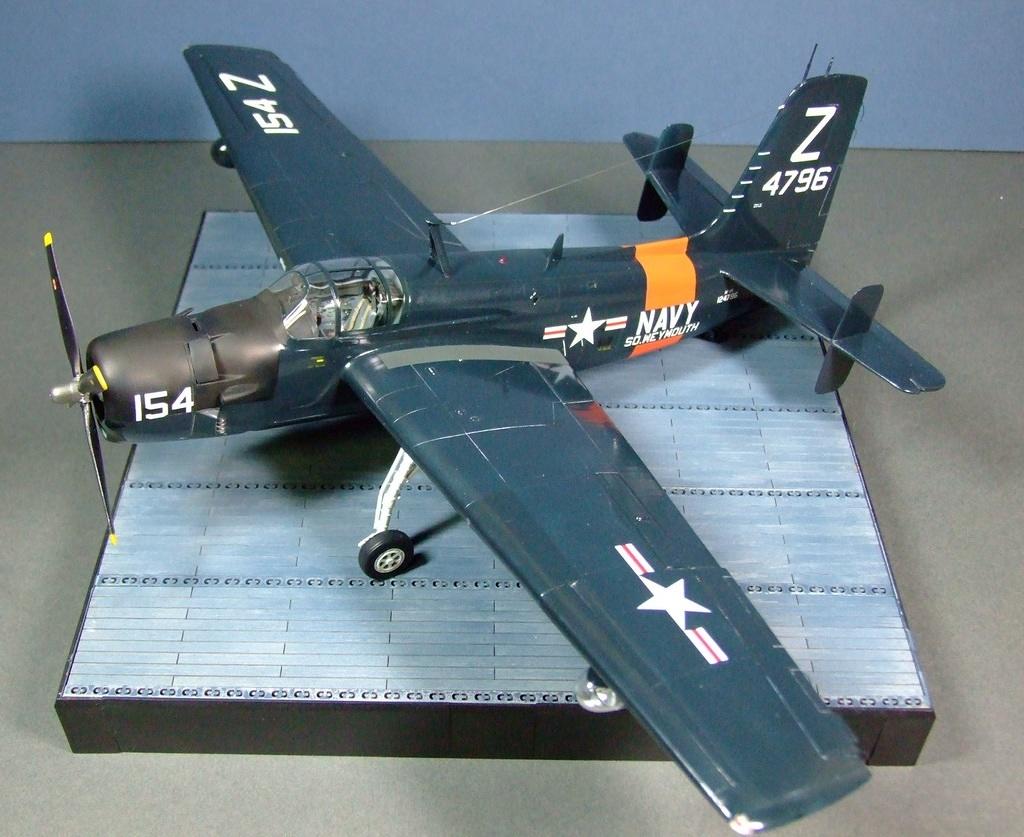 USNR Grumman Guardian, 1:48